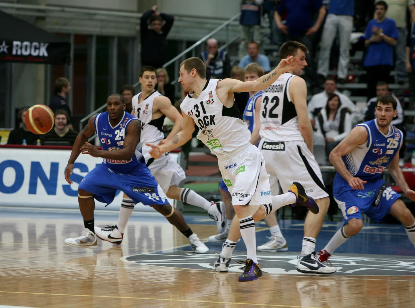 TÜ/Rock võistis poolfinaalseeria teise mängu 76:70.