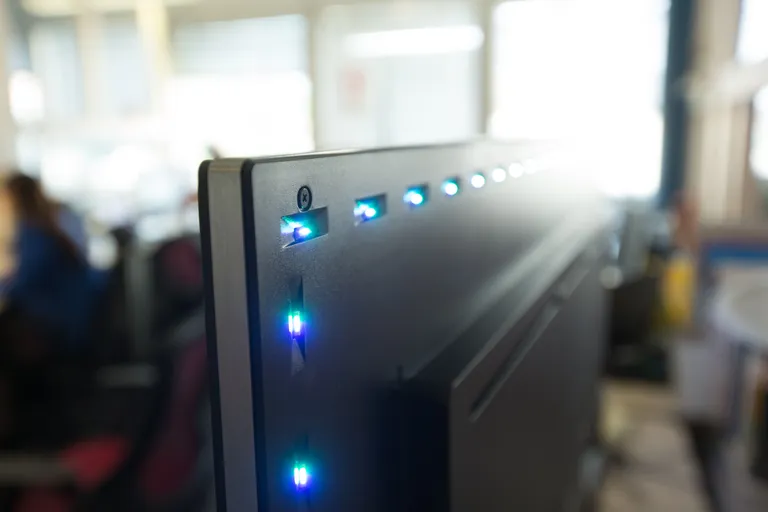 Ambilight valgus seadme tagaküljel