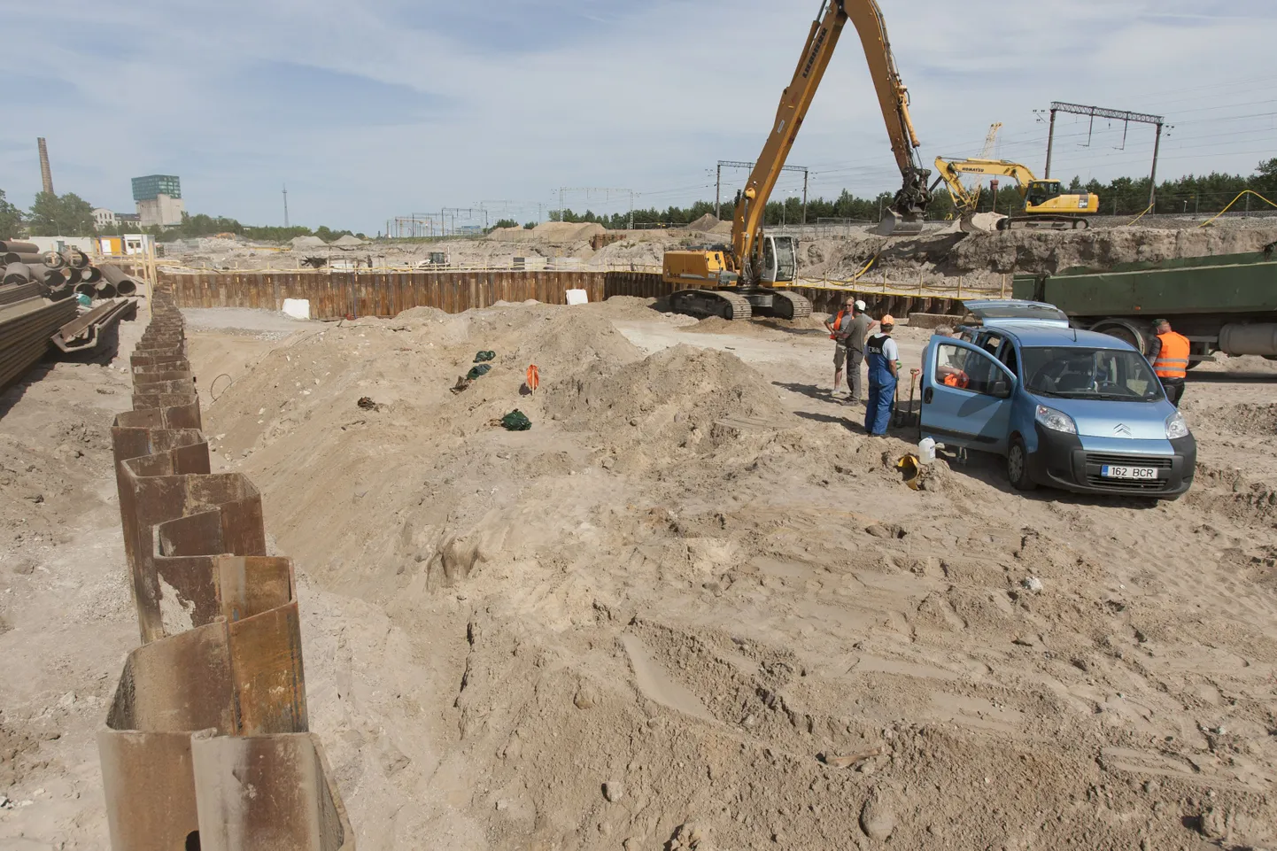 Filtri tee rekonstrueerimise käigus leiti 70 punaarmeelase säilmed, mis maetakse Maardu kalmistule.