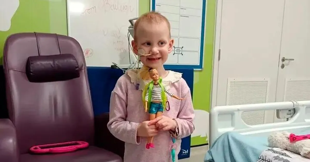 ÜHE PERE TRAGÖÖDIA ⟩ Arst saatis tüdrukutirtsu «kasvuvaluga» koju, hiljem avastati agressiivne vähk