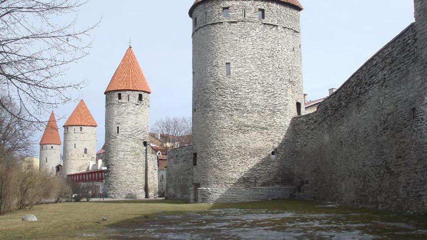 Tallinna linnamüüri tornid.