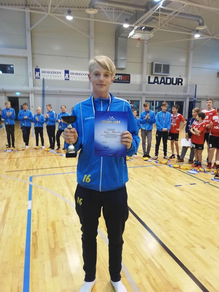 Eesti käsipallimeistrivõistluste D-klassi turniiri parimaks väravavahiks valiti pärnakas Averi Hännile.