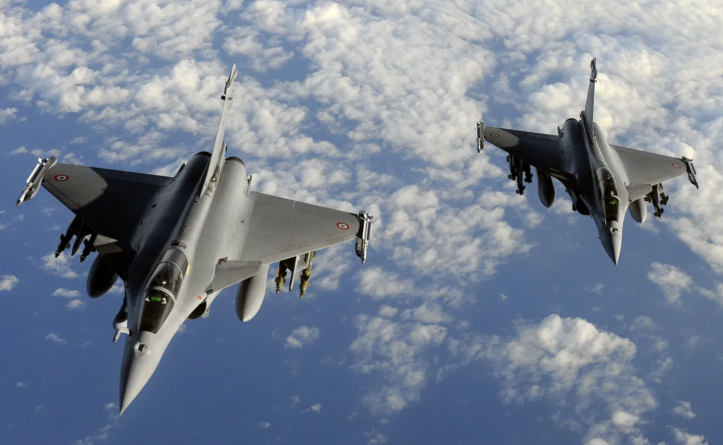 Prantsuse õhujõudude Rafale-tüüpi hävituslennukid, mis osalevad NATO Liibüa-missioonil.