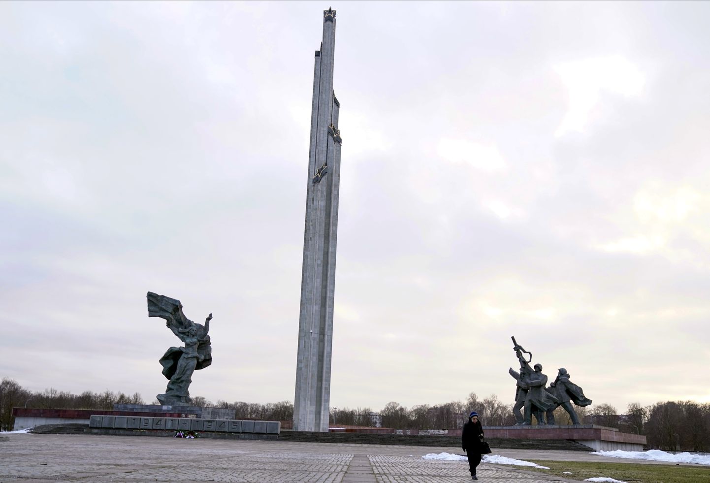 Памятник освободителям Советской Латвии и Риги от немецко-фашистских захватчиков.