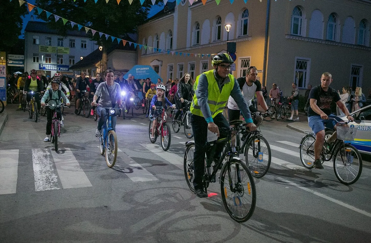 Ain Türneri eestvedamisel toimuvad ka sel suvel õhtused rattasõidud mööda Paide linna ja selle lähiümbrust.