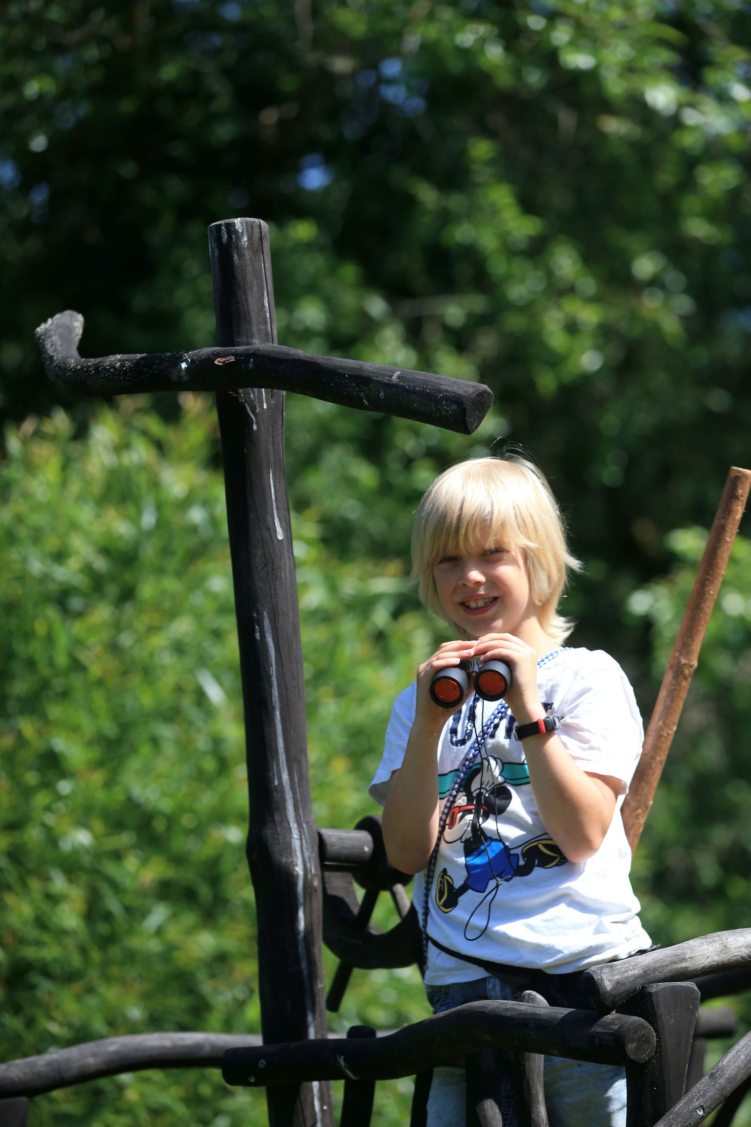 8-aastasel Tuudur Mihkelsool on mitu hobi - leiutamine, seiklemine aga ka puutöö.