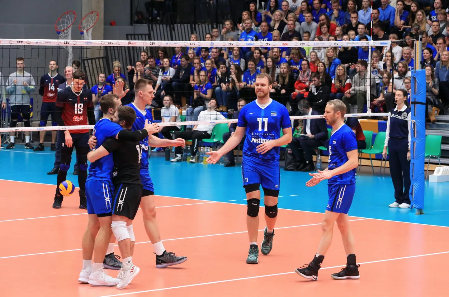 Oliver Venno (number 11) EM-valikmängus Läti vastu.