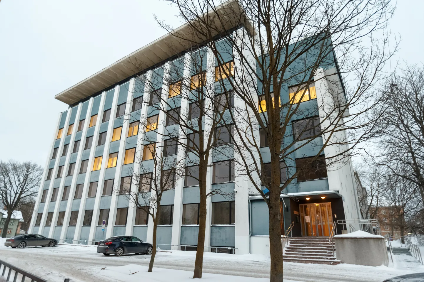 Ehkki Endla tänava majas on teinegi riigiasutus, tahtis RKAS ikkagi, et kolija ehk tööinspektsioon hüvitaks kogu kapitalikulu jäägi. Lõpuks läbi suure häda see raha ka leiti.