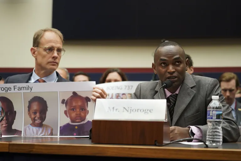 Boeing 737 MAX lennuõnnetuses oma perekonna kaotanud Paul Njorge.