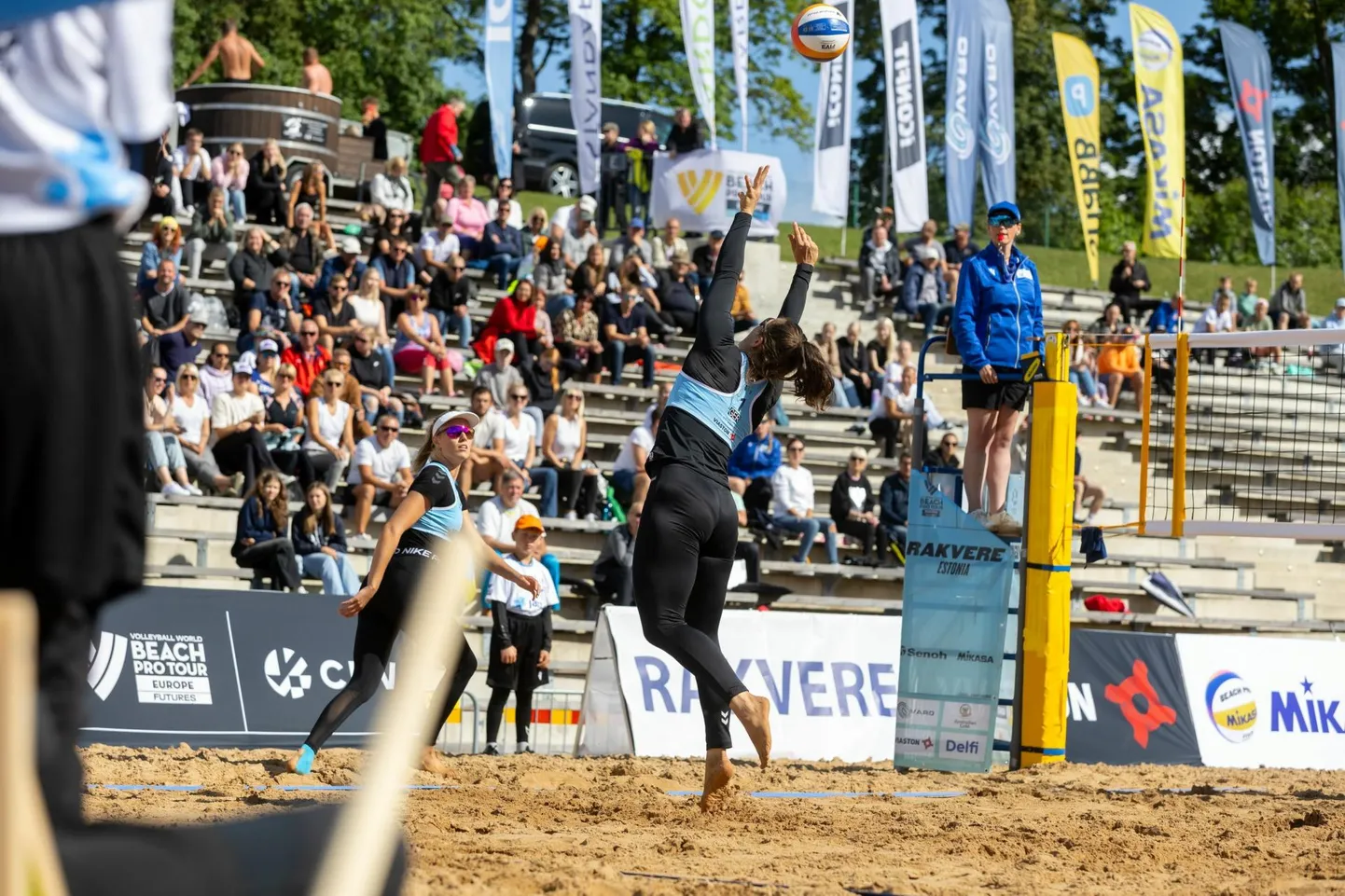Rannavõrkpalli MK-etapp Rakveres tõi linna spordirahvast täis.