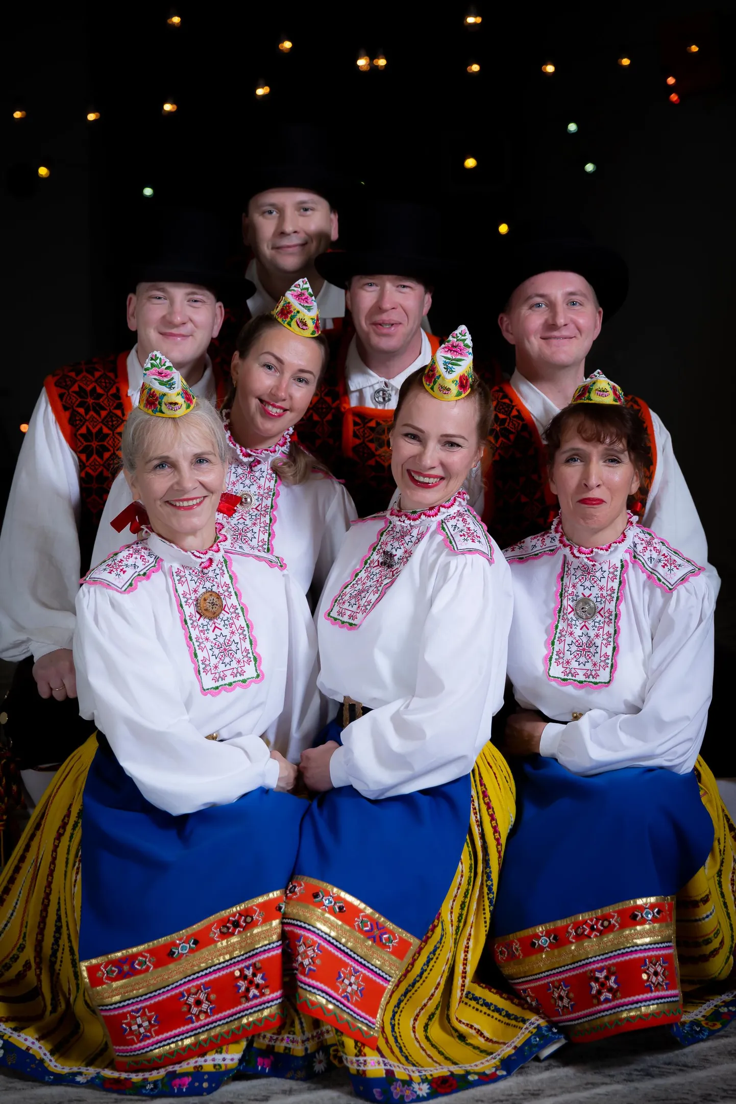 Ida-Virumaa tantsutrupp Lausa Lust on kutsutud esinema Rakke kultuurikeskuse hooaja avapeole, mis on ühtlasi ka kultuurimaja 30. sünnipäev.