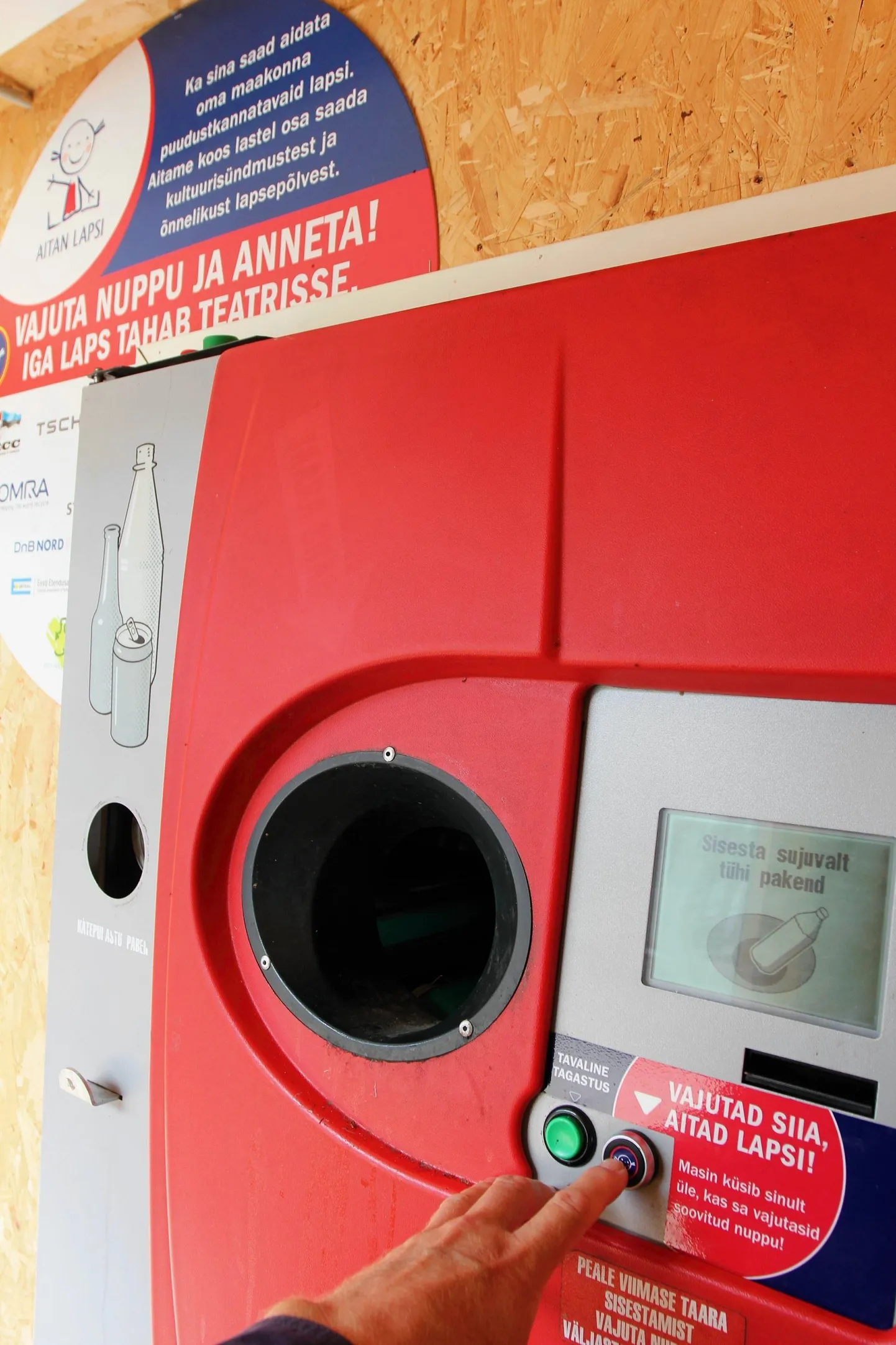 Eestis asub üle 300 taaraautomaadi, mille kaudu saab annetada raha heategevusfondile Aitan Lapsi, pakkumaks lastele kultuurielamusi.