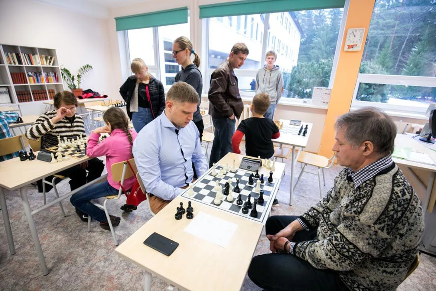 Järva talimängude olulisimaks alaks võis pidada korvpalli (suur pilt), sest punktide võrdsuse korral vaadati just selle pallimängu tulemusi. Mängude kavas olid veel male, kabe, juhtide võistlus (pildil) hilisem meeste võitja Järva-Jaani vallavanem Arto Saar), lauatennis ja mälumäng.