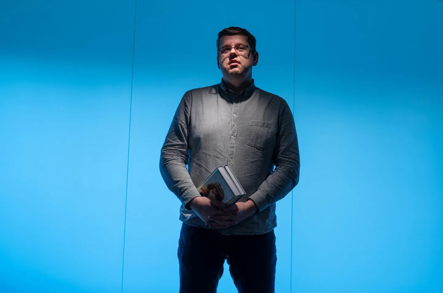 Tauno Vahter – kirjastuse Tänapäev juht, aga lisaks kirjanik, tõlkija, kultuuri- ja ühiskonnakriitik, mälumängur, telestsenarist ja -toimetaja.