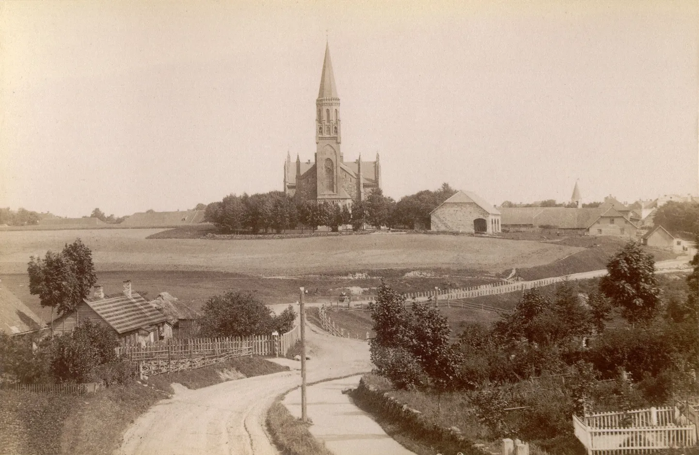 Viljandi Pauluse kirik pühitseti 1866. aasta 30. oktoobril.