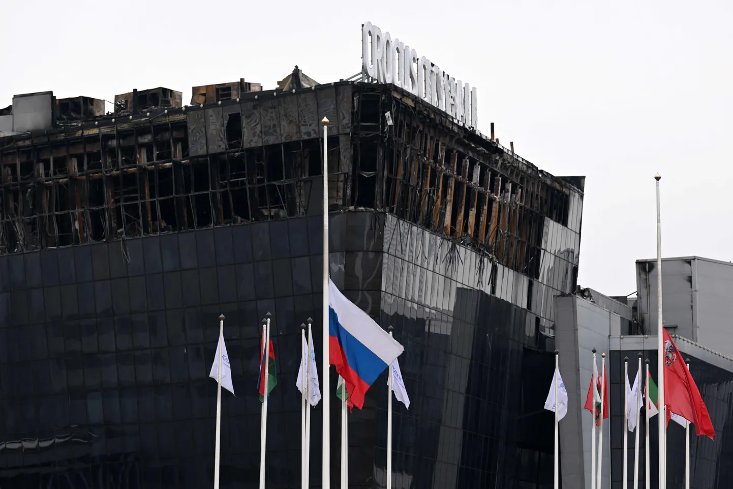 Moskva lähistel Krasnogorskis asuvas kontserdisaalis Crocus City Hall avasid 22. märtsil relvastatud isikud enne rokkbändi kontserti tule.