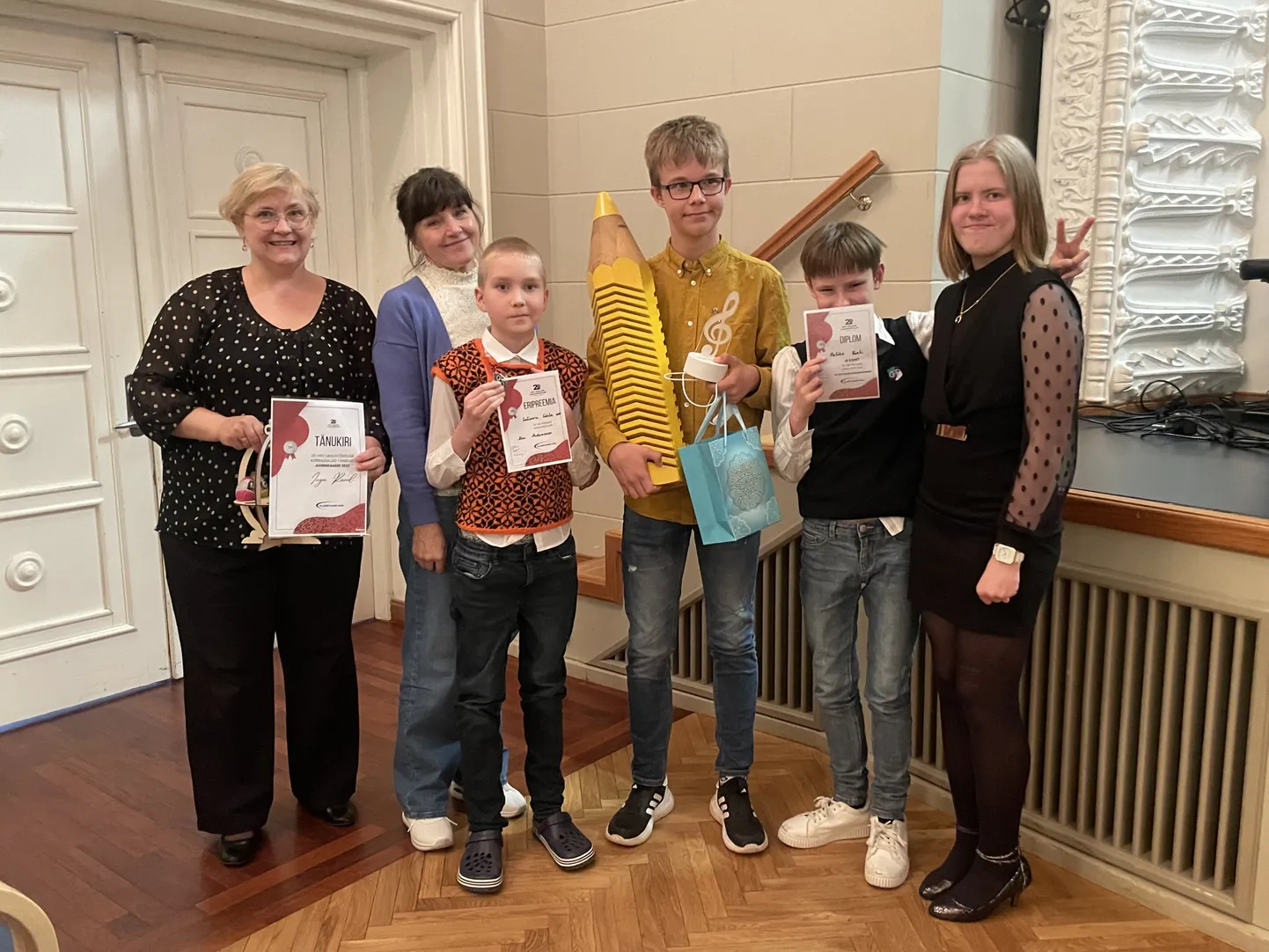 Ken Andressoo sai „Heliseva hääle eripreemia”, Feliks Vask III koha ning Richard Paju I koha ja Grand Prix’.