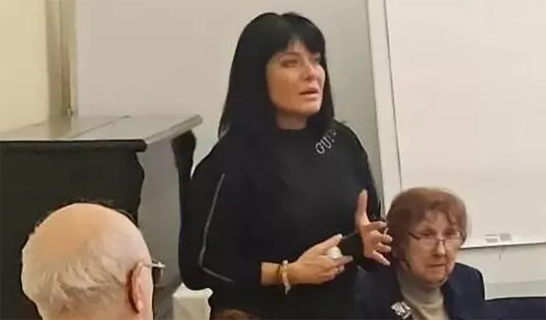 Светлана Бурцева.