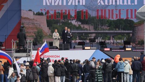 «Зачем той Яне гопота?»: политик Иван Макаров написал стих о событиях 9 мая на берегу Наровы
