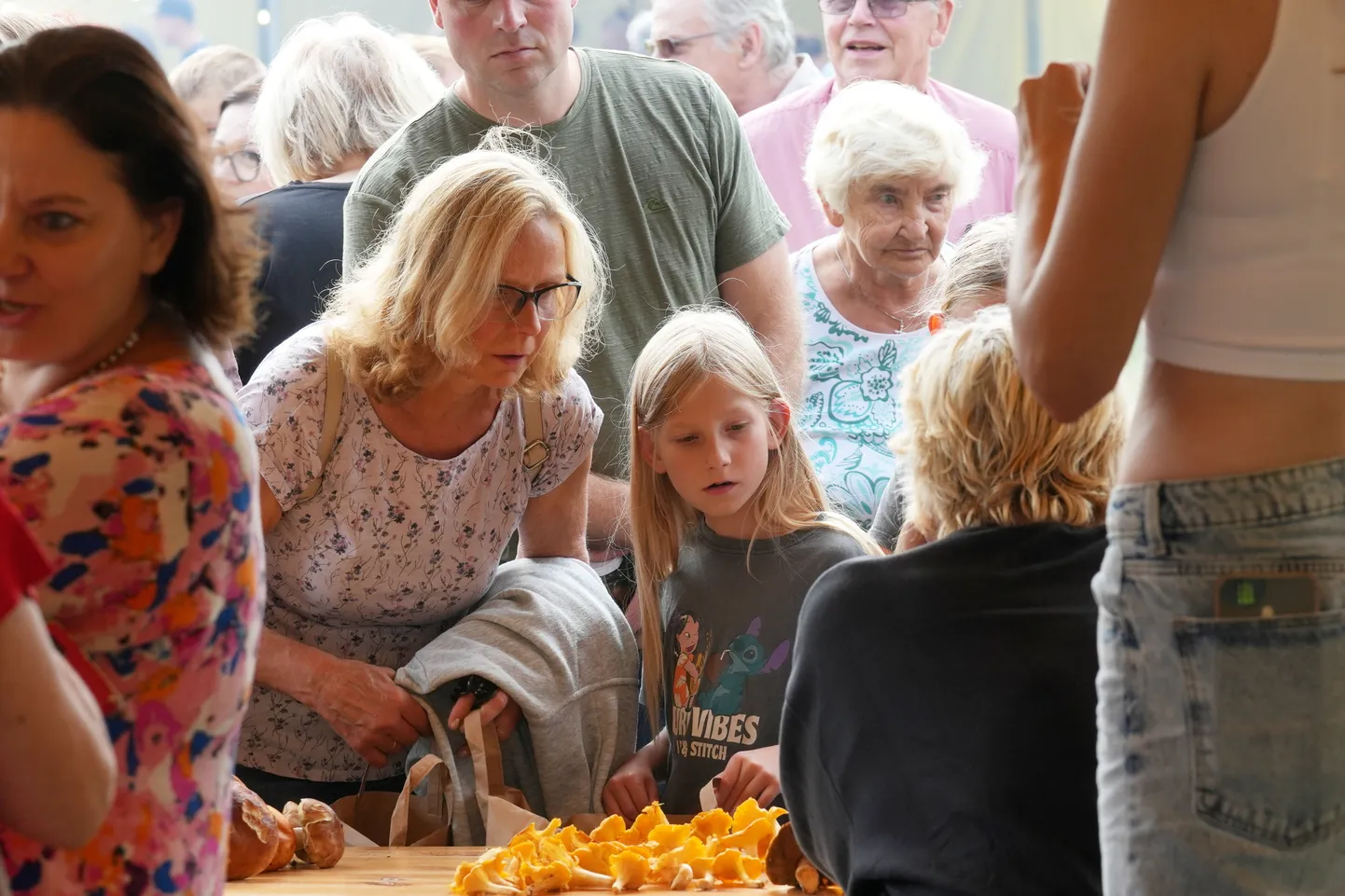 Pirmie Sēņu svētki bijušajā restorāna "Sēnīte" teritorijā.