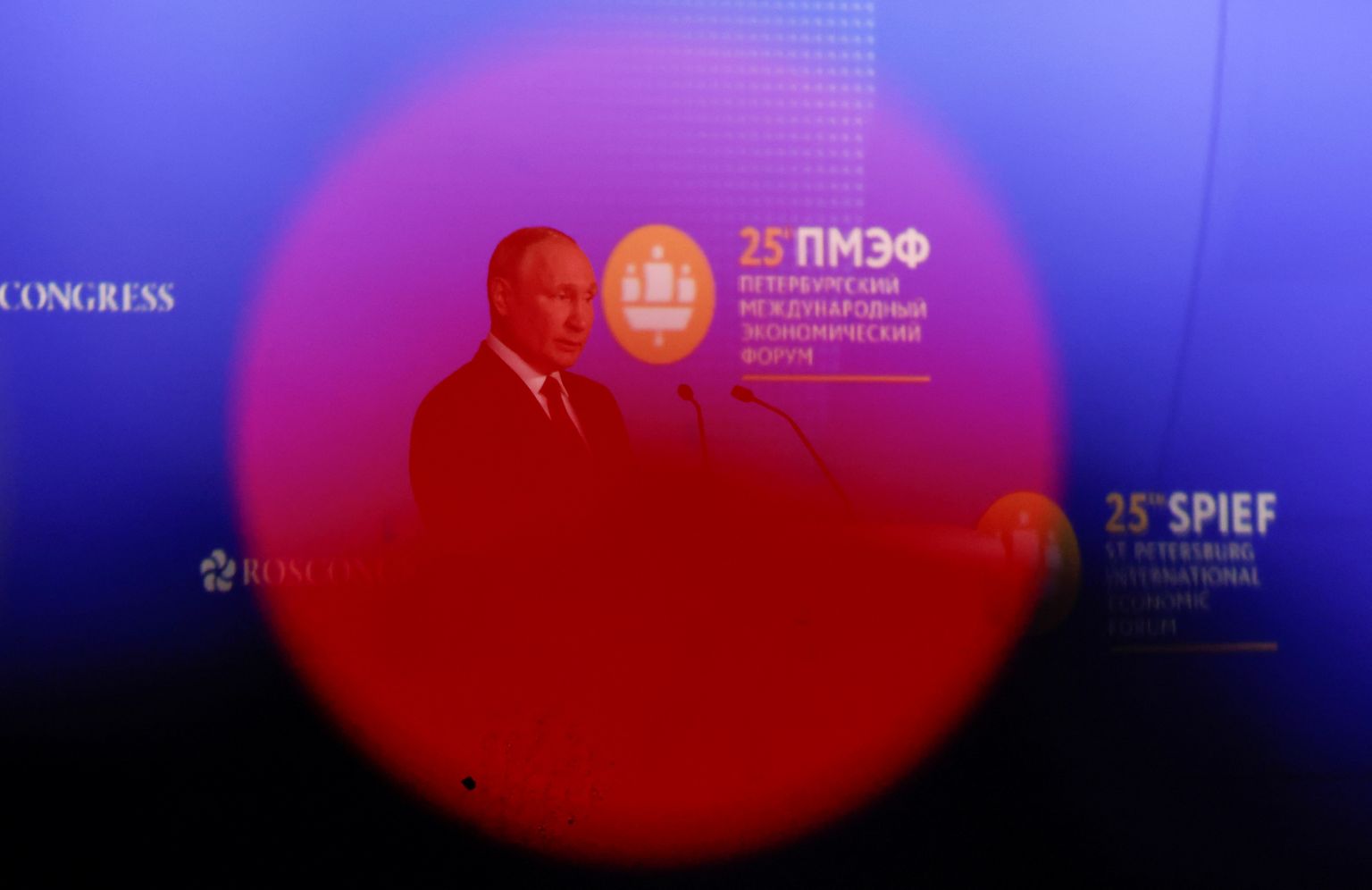 Vene riigipea Vladimir Putin Peterburi majandusfoorumil.