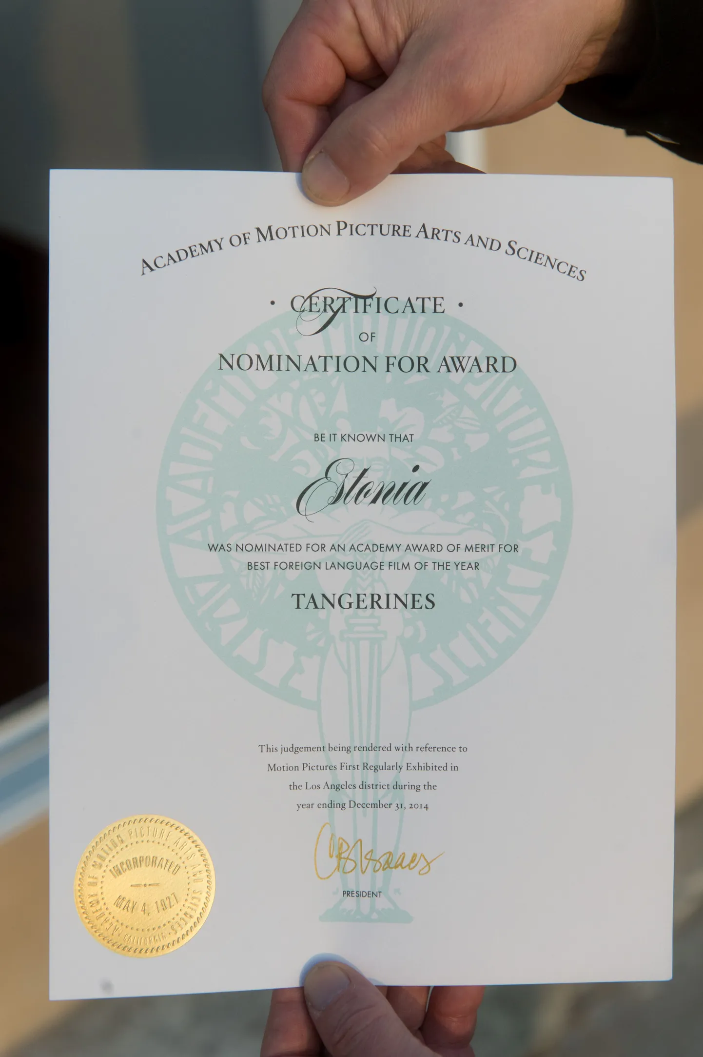 See paber tõendab, et "Mandariinid" kandideerib võõrkeelse filmi oscarile.