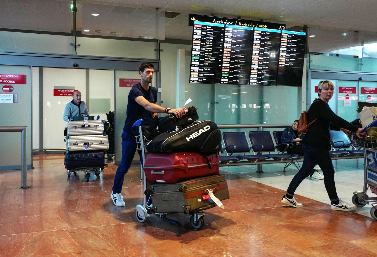 Varsti võtab serblane Novak Djokovic jälle oma kohvrid, et võistlusreisile minna.