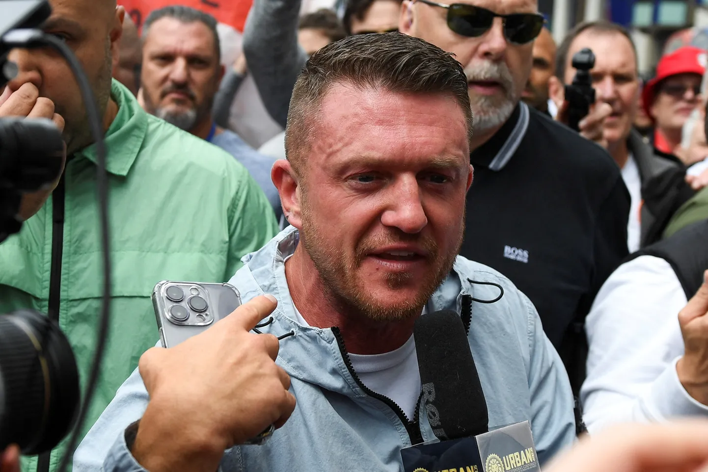 Briti paremäärmuslaste juht Tommy Robinson meeleavaldusel Londonis. 1. juuni 2024.