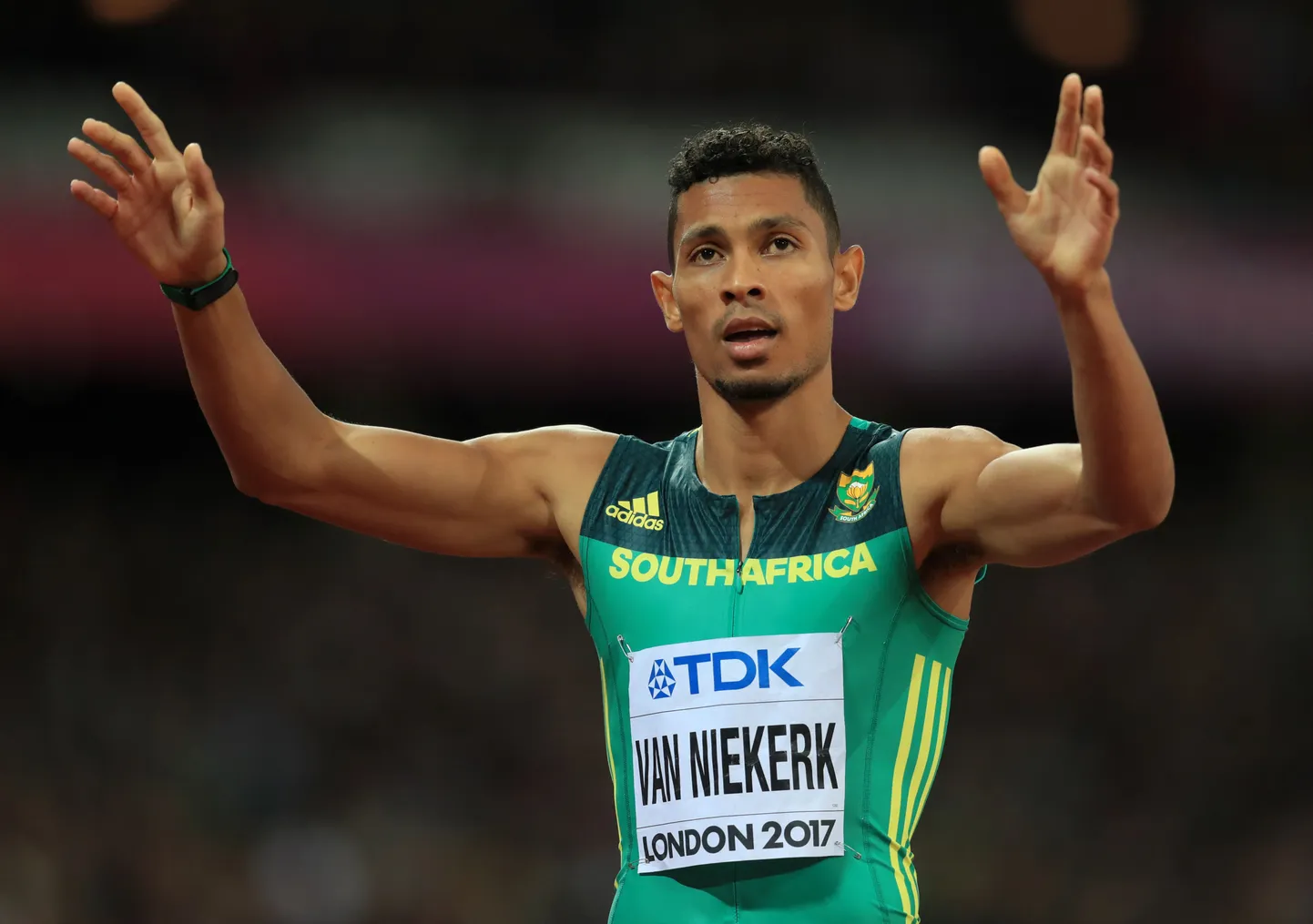 Wayde van Niekerk suutis kindla ülekaaluga kaitsta Londonis maailmameistritiitlit.