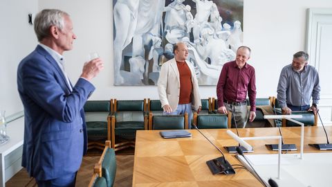 DEBATT MITTE MONOLOOG ⟩ Aknaalused hakkavad Tiit Landi ülesseadmiseks toetusallkirju andma