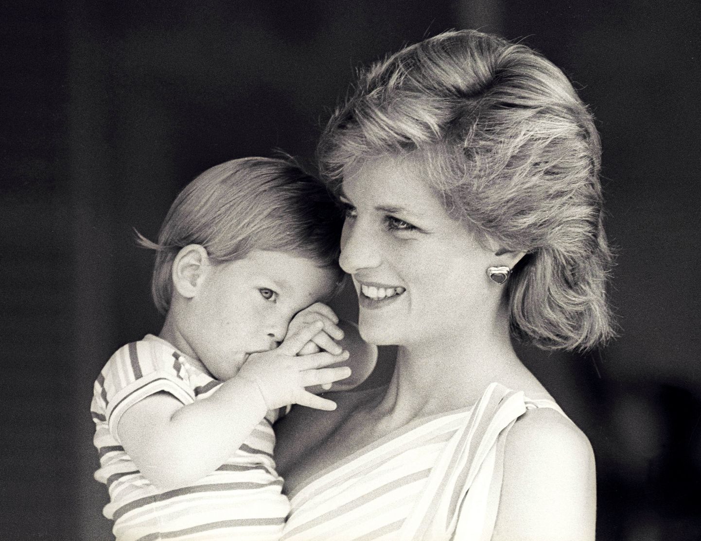 Princese Diāna ar princi Hariju 1988. gadā.