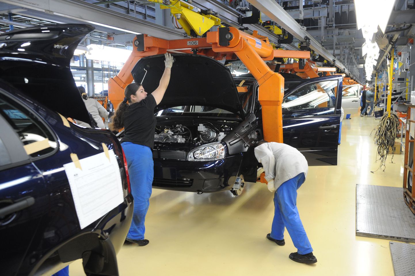 Lada Kalina mudeli tootmisliin AvtoVAZi tehases Togliattis.
