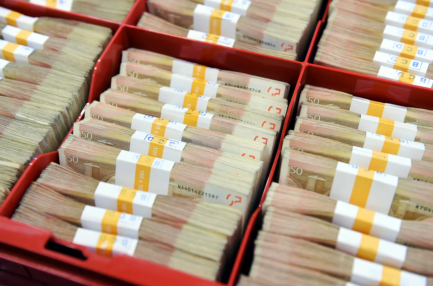 Skaidras naudas apstrādes process Latvijas Bankā