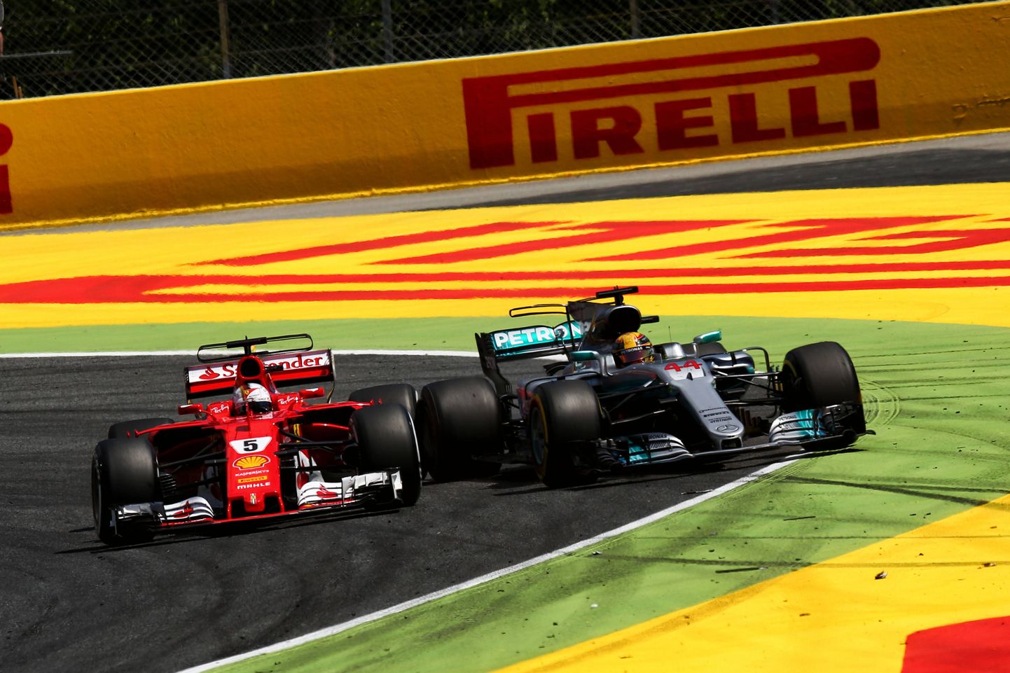 Parimaks osutus Sebastian Vetteli (Ferrari) ja Lewis Hamiltoni (Mercedes) kohaheitlus Hispaanias.