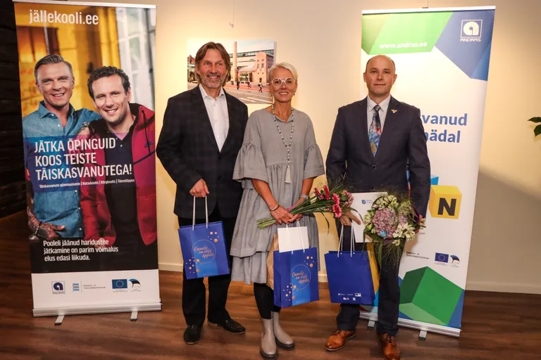 Võrumaa Arenduskeskus tunnustas maakonna säravamaid haridustöötajaid.