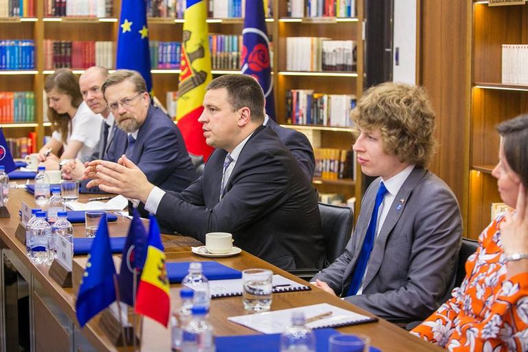 Jüri Ratas ja Eesti delegatsioon kohtus Moldova oligarhiga.