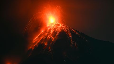 Guatemalas hakkas taas purskama vulkaan Fuego
