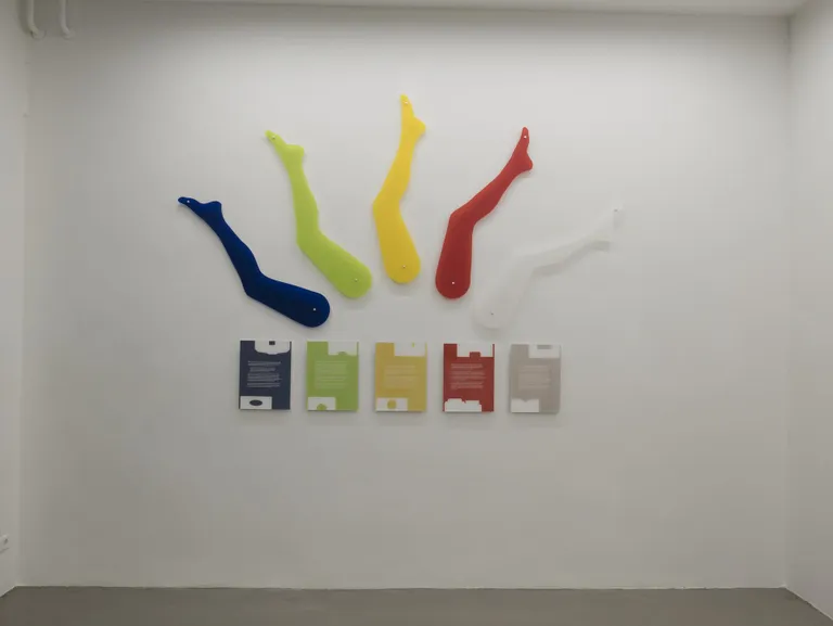 Installatsioon «Calze e collant», 2019.