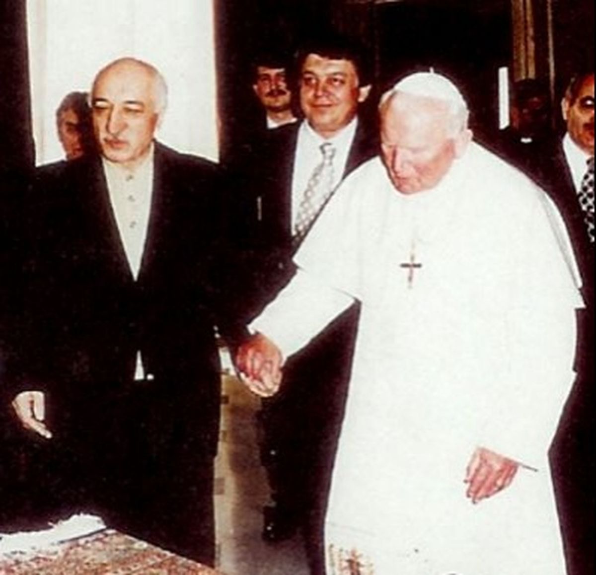 Fethullah Gülen paavst Johannes Paulus II-ga 1998. aastal.