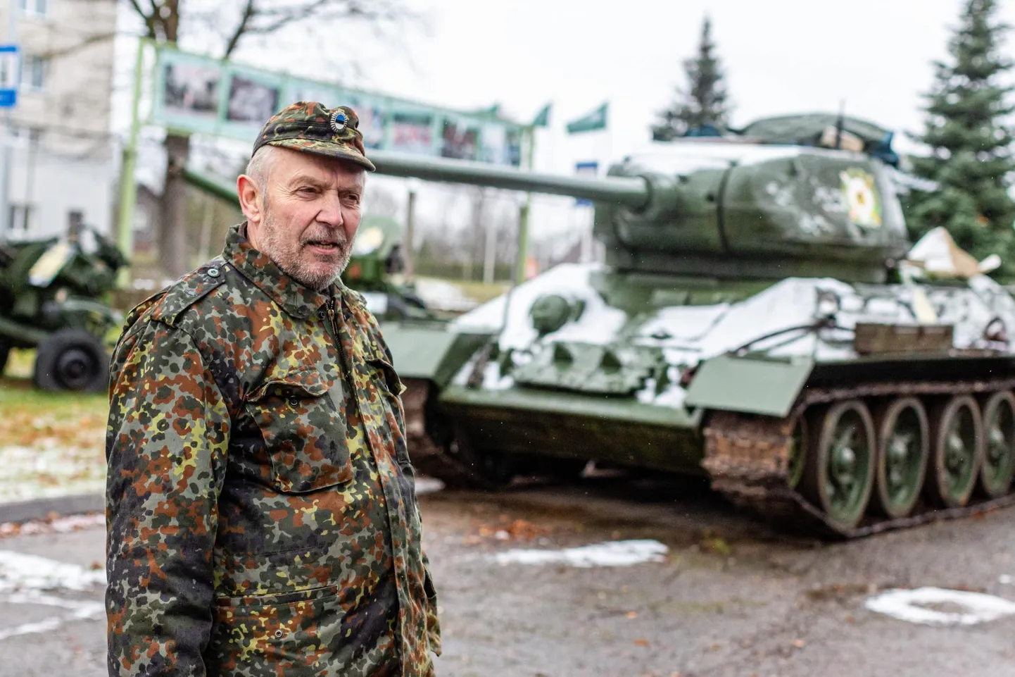 Valga Isamaalise Kasvatuse Püsiekspositsiooni juhataja major Meelis Kivi