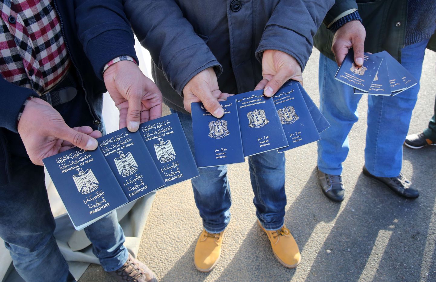 Migrantidel peab olema riigist lahkumiseks kehtiv reisidokument.