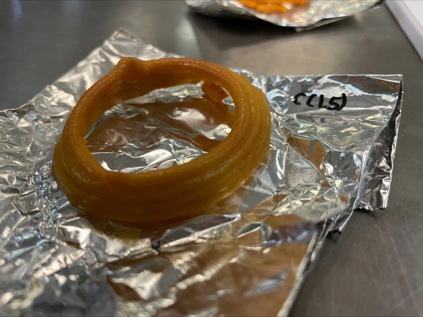 3D-prinditud taimne kalmaarirõngas pärast kuumaõhufritüüris praadimist