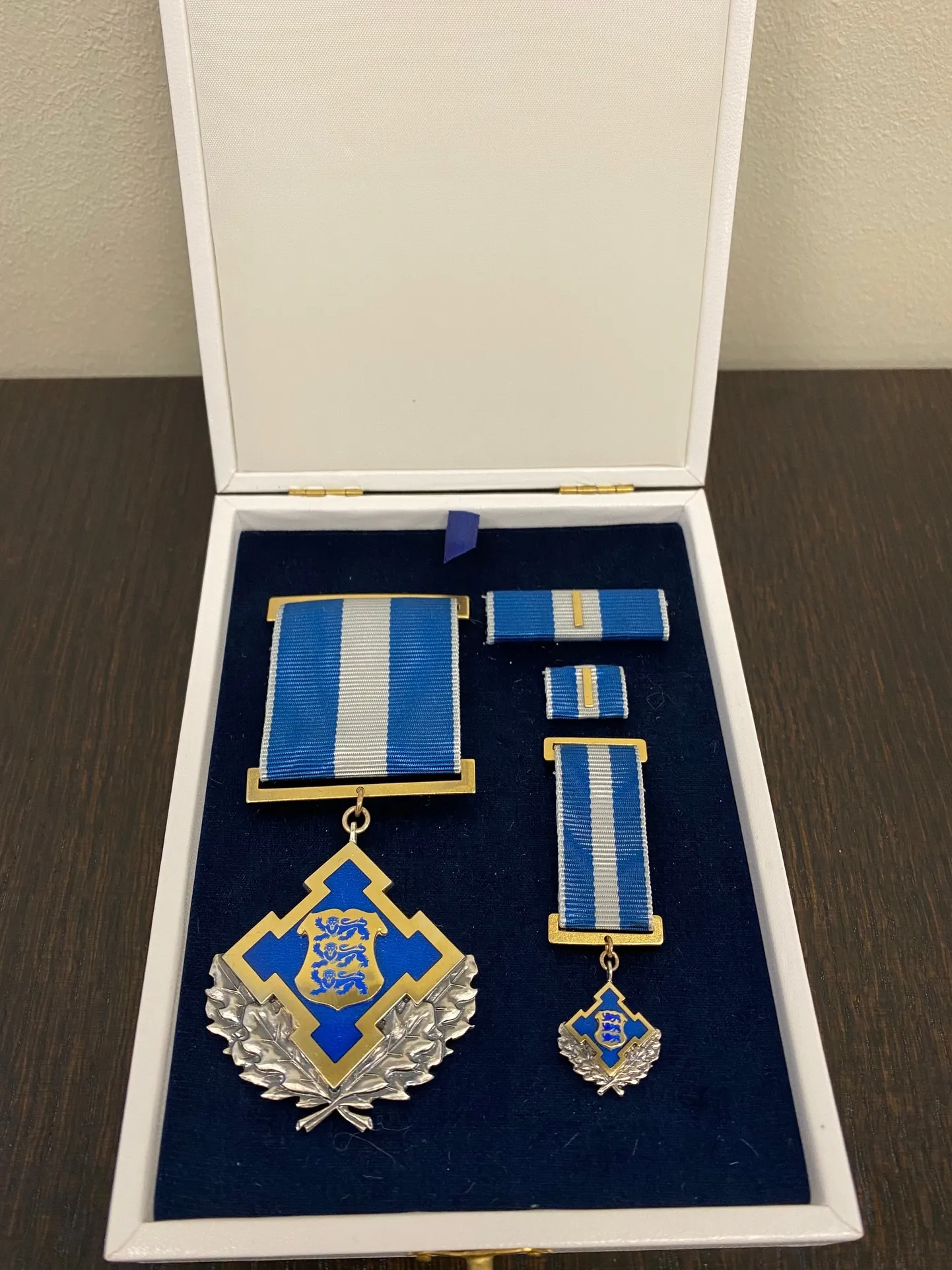 Siseministeeriumi kuldteenetemärk.