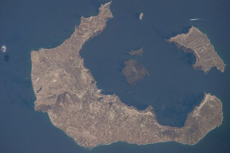 Santorini vulkaanisaare kaldeera