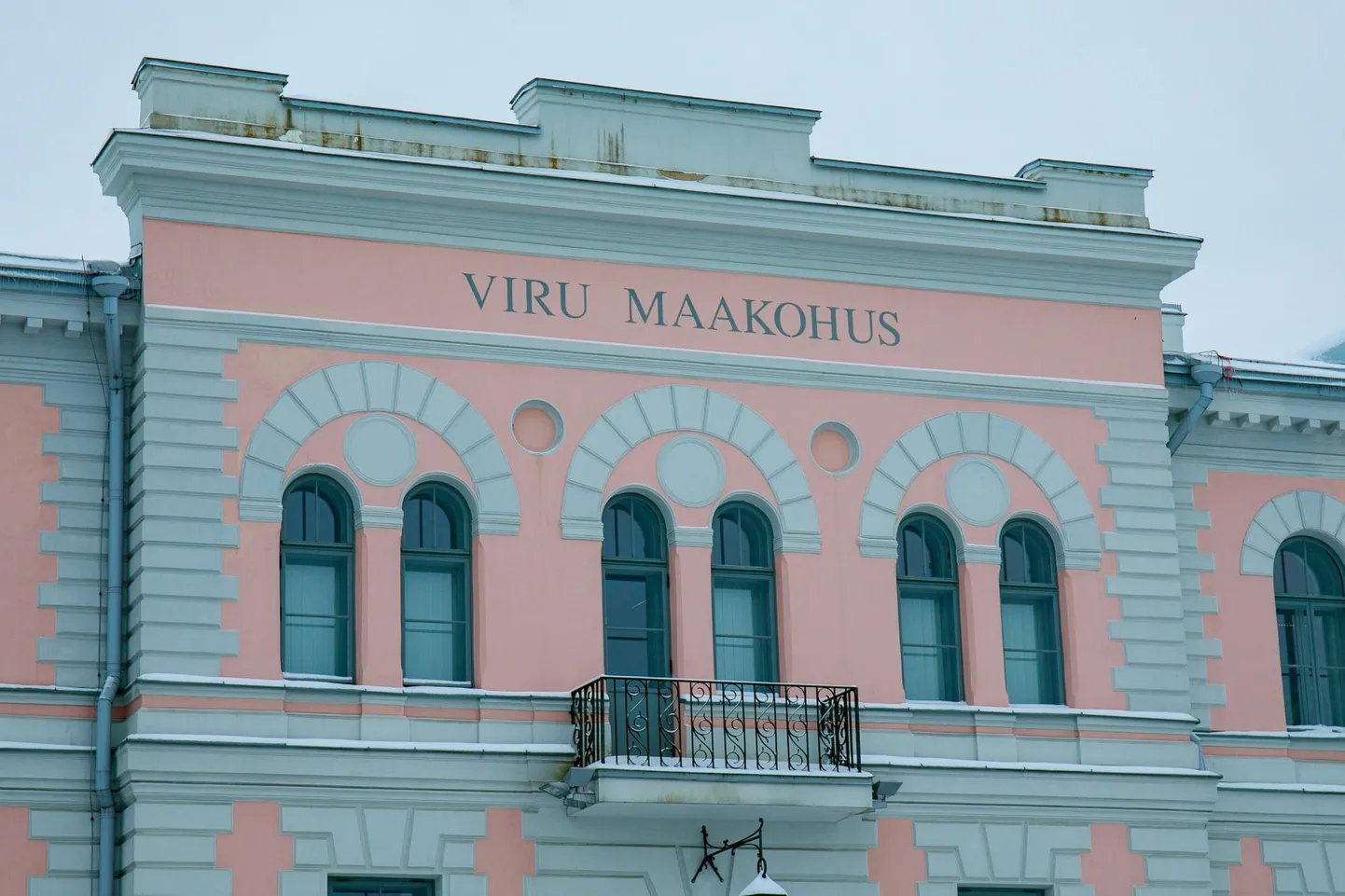 Viimasel ajal on kinniseks kuulutatud ehk lihtsamalt väljendudes avalikkuse eest salastatud kohtuistungeid üsna palju.