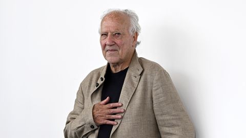Atklās Vernera Hercoga autobiogrāfijas "Katrs par sevi, un Dievs pret visiem" latviskojumu