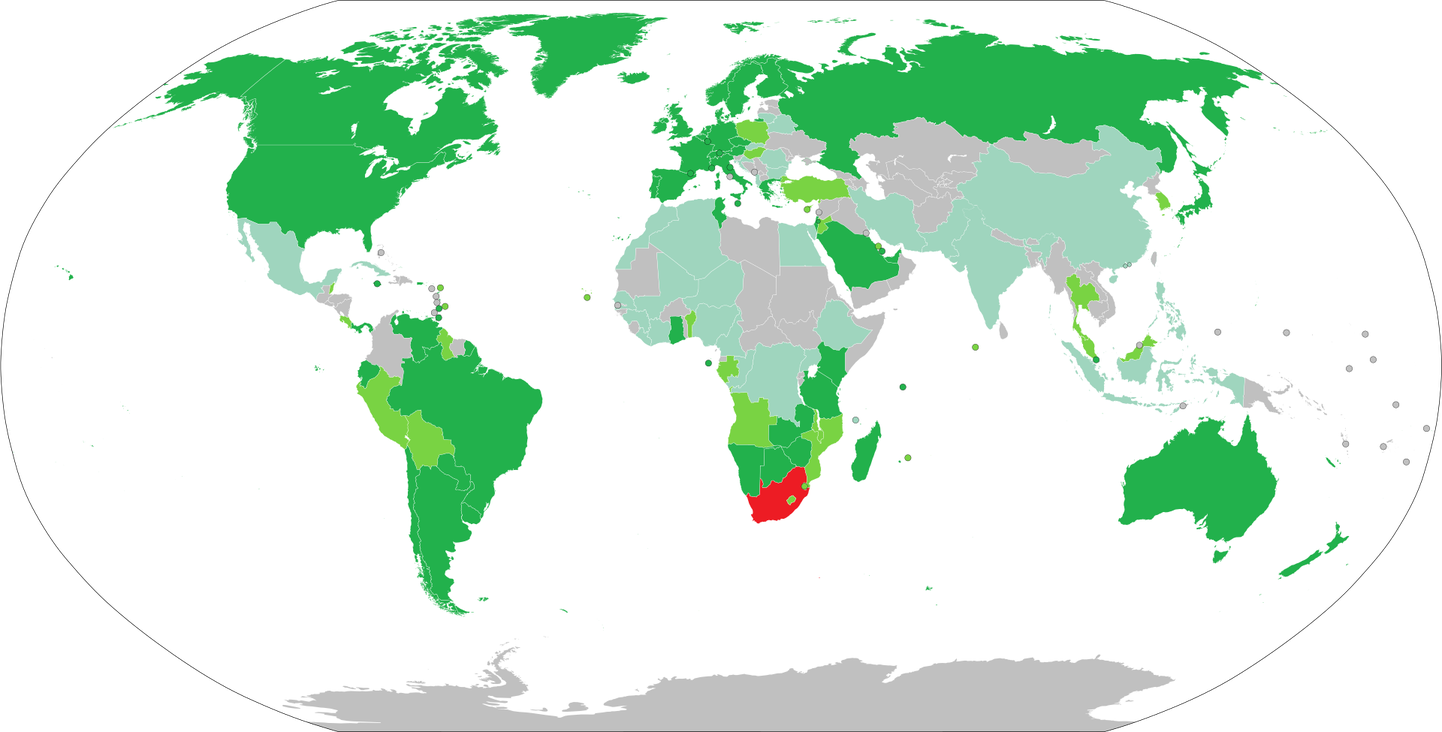 Lõuna-Aafrika Vabariiki saavad viisata või e-viisaga reisida kõigi roheliste maade kodanikud. Eesti on sarnaselt Somaalia, Mongoolia ja Ukrainaga ebasoodsas seisundis.