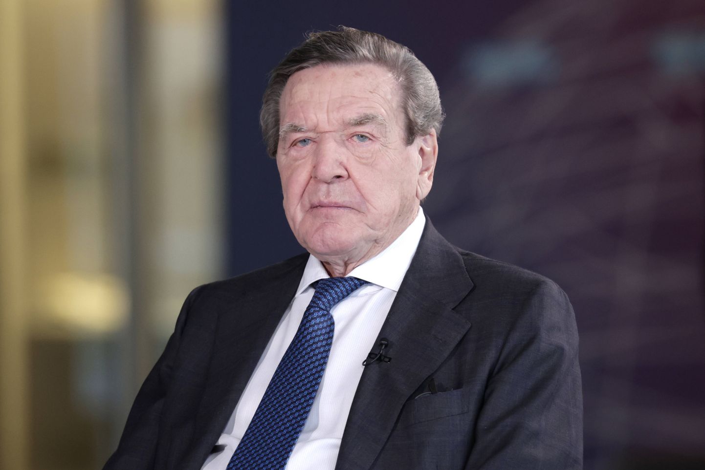 Reinsalu teeb presidendile ettepaneku Schröderilt riiklik teenetemärk tagasi võtta