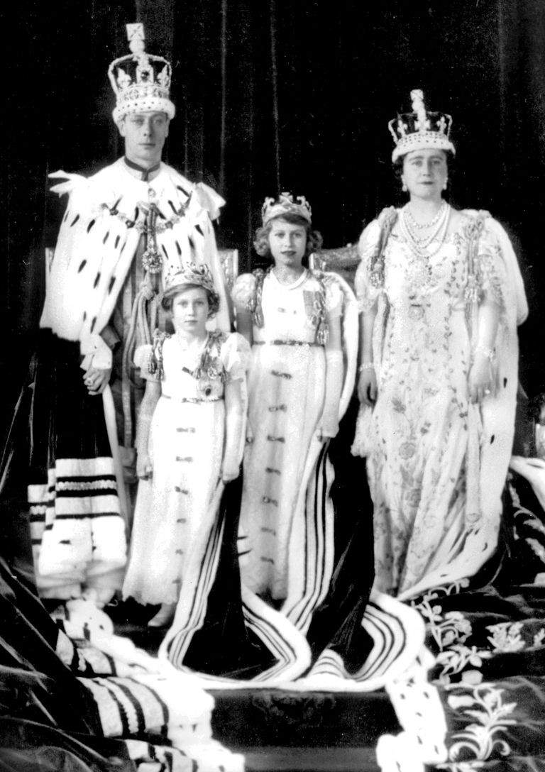 Briti kuningas George VI, kuninganna Elizabeth, printsess Elizabeth, kellest sai kuninganna Elizabeth II ning printsess Margaret 12. mail 1937