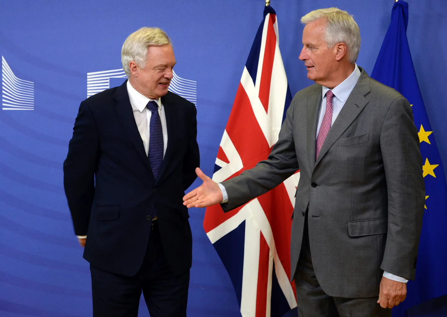 12lk1 Briti Brexiti minister David Davis (vasakul) ja Euroopa Liidu pealäbirääkija Michel Barnier.